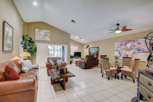 6185 Bay Is Dr, Boynton Beach FL 33437-4113 exterior