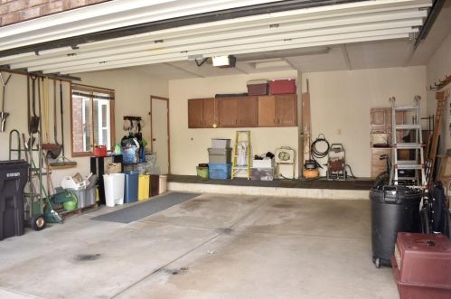 4226 Redbush Dr, Wyoming MI exterior