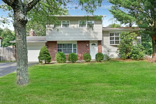 72 Connecticut Concourse, Jackson Twp, NJ 08527-1432