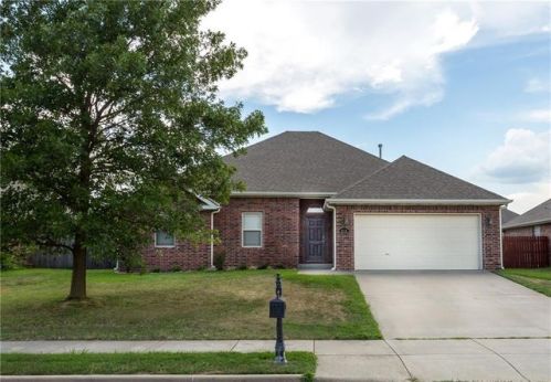 2916 Greenwich St, Springdale AR  72764-6246 exterior