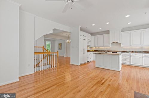 252 Murtha St, Alexandria VA 22304-8613 exterior