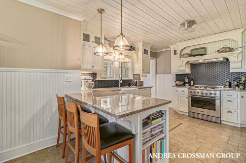 3147 Scenic Dr, Meskegon MI  49445-9609 exterior