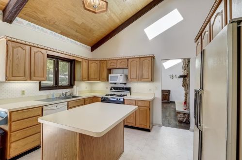 4714 Billingsgate Ln, Bull Valley IL 60098-8748 exterior