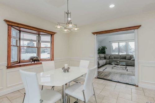 1541 1 St, Babylon NY 11704-5059 exterior