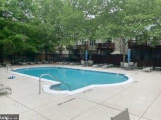 3805 Eisenhower Ave, Alexandria VA 22304-6427 exterior