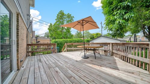 9114 Sawyer Ave, Chicago IL 60805-1640 exterior