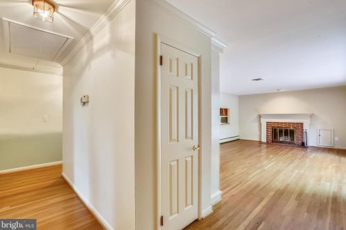 12908 Circle Dr, Rockville MD 20850-3717 exterior