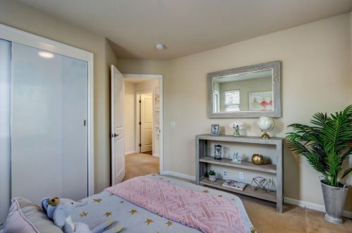 227 Vista Roma Way, San Jose CA 95136-4444 exterior