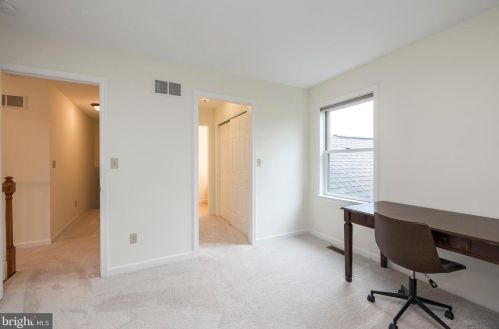 30 Hershey Dr, Pottstown PA 19465-8137 exterior