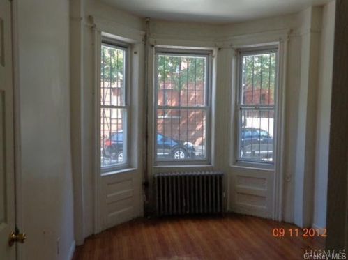 788 Garden St, Bronx NY 10460-1104 exterior