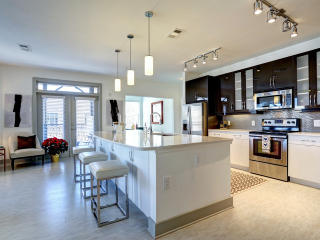 1213 Avalon Blvd, Alpharetta GA  30009-2329 exterior