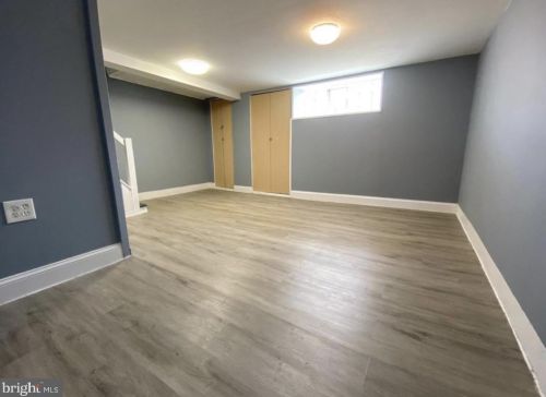 5404 Erdrick St, Philadelphia PA 19135-1012 exterior