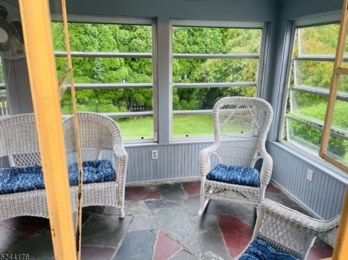 14 Elk Ave, Dover NJ 07801-2505 exterior