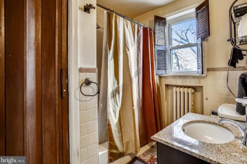 2905 Carlton Ave, Washington DC 20018-2615 exterior