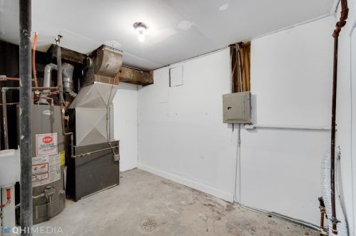 723 Matthews St, Gary IN 46406-1530 exterior