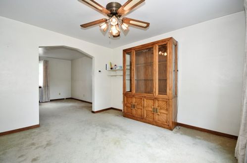 3147 Glendale Ave, Pittsburgh PA 15227-2829 exterior