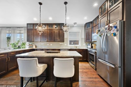 2318 Montana St, Chicago IL 60614-2220 exterior