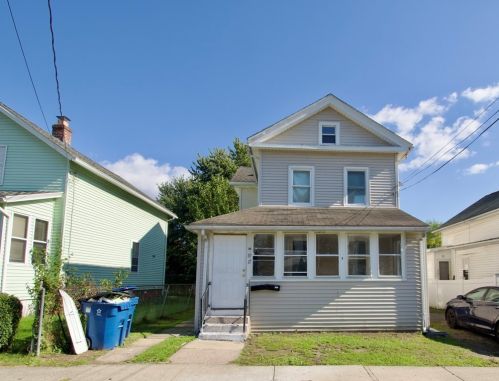 17 George St, West Springfield MA 01089-3414 exterior