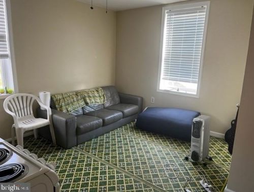 2113 28 St, Philadelphia PA 19145-2522 exterior