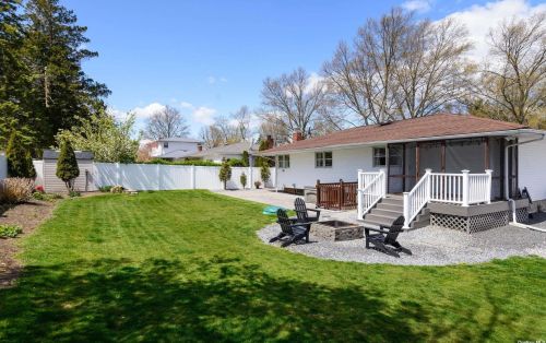 12 Sheldon Pl, Commack NY 11725-3237 exterior