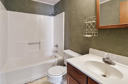 405 15 Ave, Belmar NJ 07719-2525 exterior