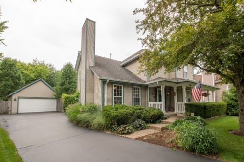 3080 Hampshire Ln, Waukegan, IL 60087-5327