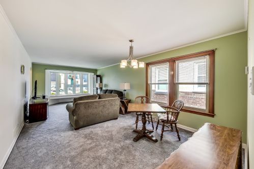 6147 Melvina Ave, Chicago IL 60638-4305 exterior