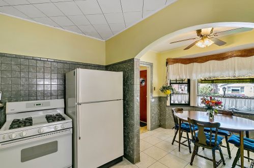 9225 Trumbull Ave, Chicago IL 60803-1050 exterior