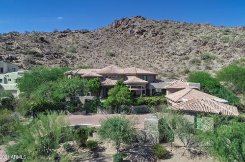 13841 Cyn Dr, Phoenix AZ 85016-2403 exterior