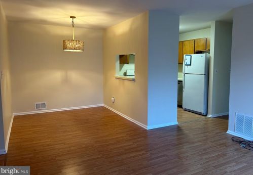 108 Quince Ct, Trenton NJ  08648-4807 exterior