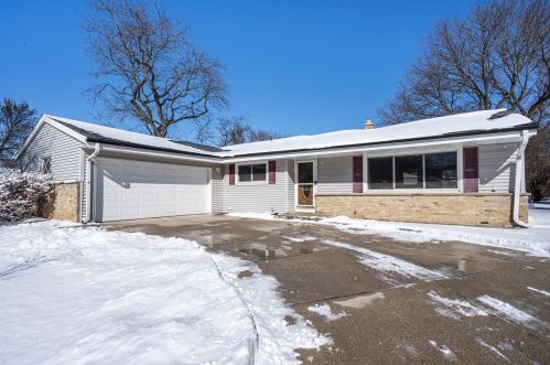 10720 Courtland Ave, Milwaukee, WI 53225-4548