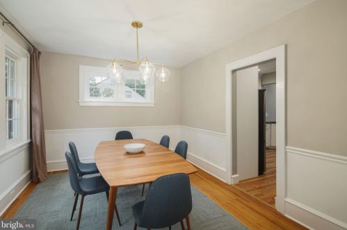 400 Beechwood Ave, Tavistock NJ 08033-1105 exterior