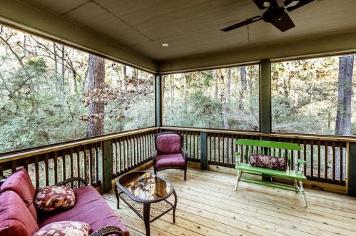 39 Forest Dr, Huntsville TX 77340-5676 exterior