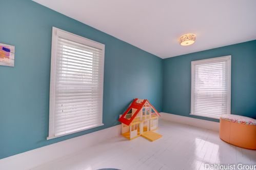 523 Clay Ave, Meskegon MI 49440-1002 exterior