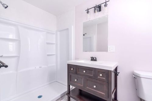 84 Glenham St, Providence RI 02907-1247 exterior