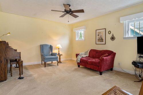 2185 Moon St, Meskegon MI 49441-1551 exterior