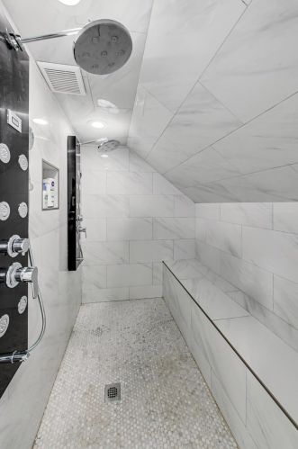 7443 Merrill Ave, Chicago IL  60649-3210 exterior