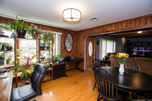 388 Elm St, Wallingford CT 06492-3231 exterior