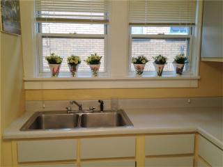 1121 Walnut St, Pittsburgh PA  15221-3554 exterior