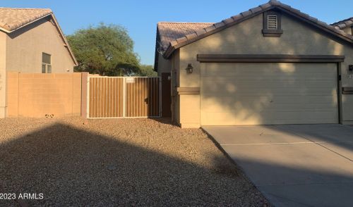 3819 74th Dr, Phoenix AZ  85043-7590 exterior