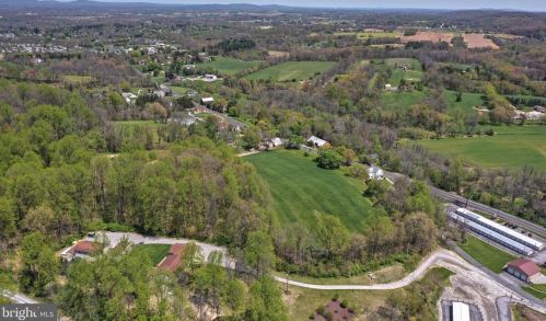 795 Abbottstown Pike, Hanover PA 17331-8235 exterior