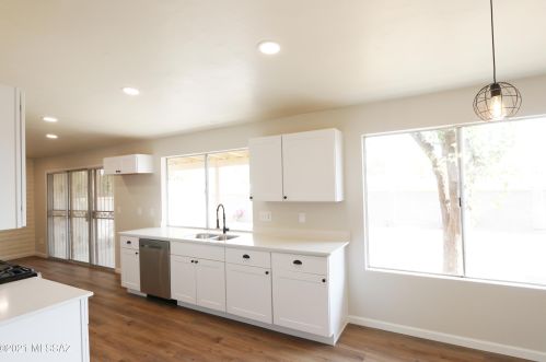 9301 8th St, Tucson AZ  85710-3117 exterior