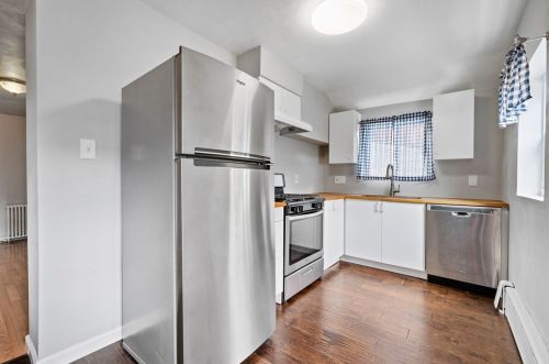 325 Main St, Pittsburgh PA 15215-2238 exterior