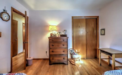 130 Mary Ellen Dr, Milford CT 06460-6928 exterior