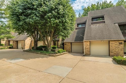 942 Somerfor Pl, Saint Louis, MO 63141-6221