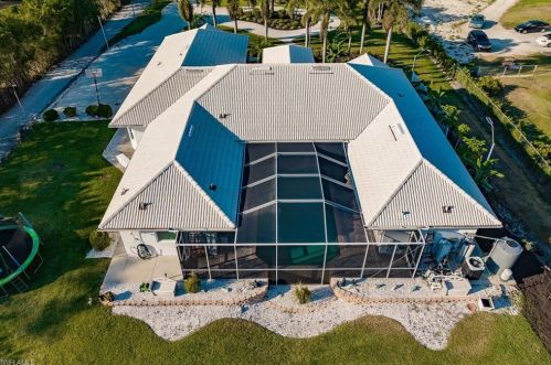 5555 Cynthia Ln, Naples FL 34112-5454 exterior