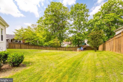 14408 Butternut Ct, Rockville MD exterior