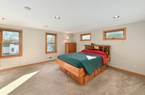 8324 Gridley Ave, Milwaukee WI 53213-3041 exterior