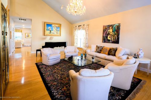 43 Freesia Ct, Holmdel Village, NJ 07733-2908