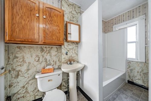 54 Revere St, Springfield MA 01108-1314 exterior